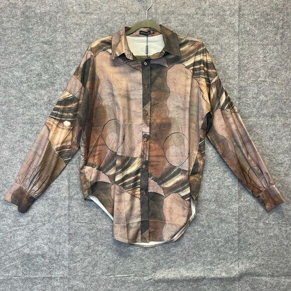 NWT PrettyLittleThing Top Women's 4 Beige Abstract Button Down Oversized Shirt - Picture 2 of 16